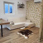 Le Champenois - Jacuzzi - Terrasse - Calme - Ciné Netflix Troyes