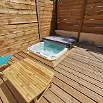 Le Champenois - Jacuzzi - Terrasse - Calme - Ciné Netflix