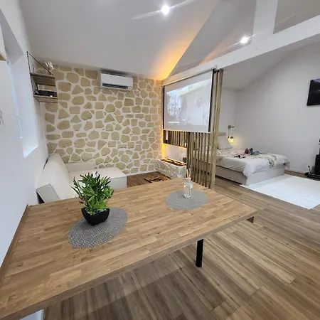 Le Champenois - Jacuzzi - Terrasse - Calme - Ciné Netflix