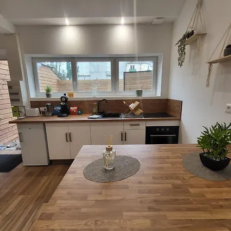 Le Champenois - Jacuzzi - Terrasse - Calme - Ciné Netflix Сasa de vacaciones