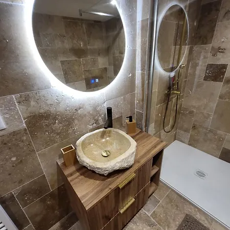 Le Champenois - Jacuzzi - Terrasse - Calme - Cine Netflix Holiday home *