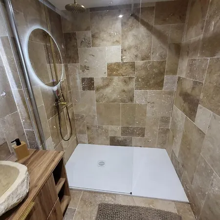 Tatil Evi Le Champenois - Jacuzzi - Terrasse - Calme - Cine Netflix Troyes