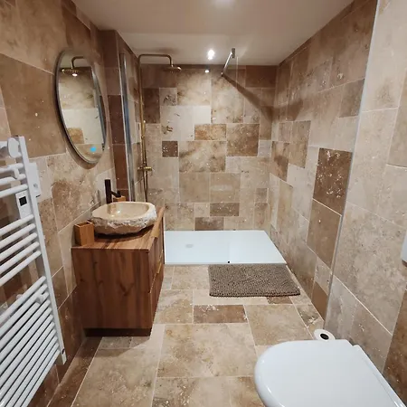 Le Champenois - Jacuzzi - Terrasse - Calme - Cine Netflix *