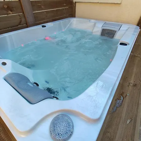 Tatil Evi Le Champenois - Jacuzzi - Terrasse - Calme - Cine Netflix *