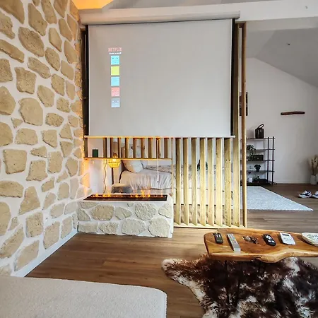 Le Champenois - Jacuzzi - Terrasse - Calme - Cine Netflix *