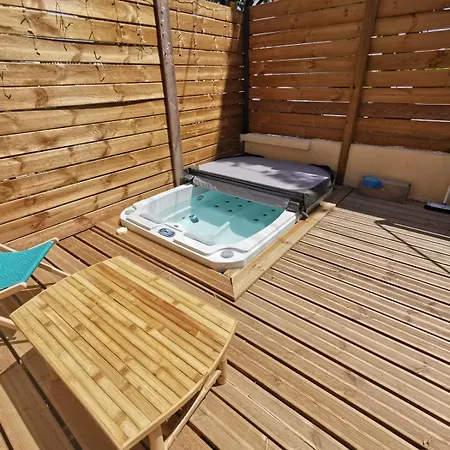 Le Champenois - Jacuzzi - Terrasse - Calme - Cine Netflix