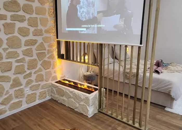 Le Champenois - Jacuzzi - Terrasse - Calme - Ciné Netflix Hébergement de vacances *