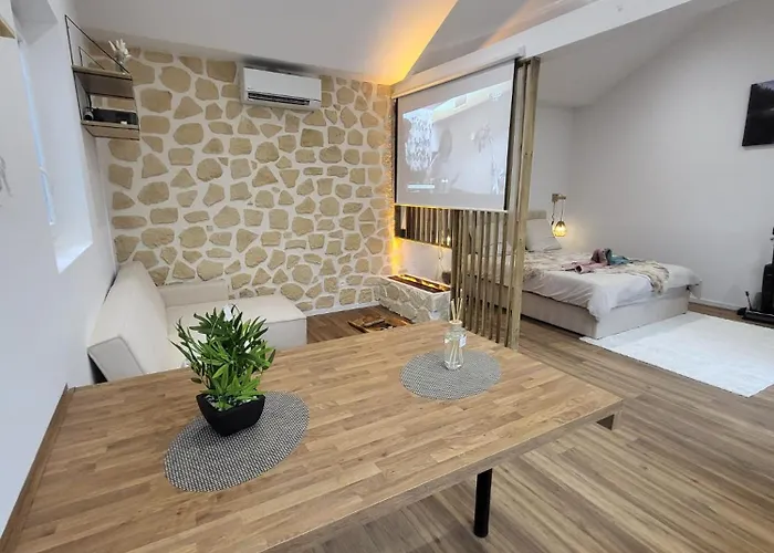 Le Champenois - Jacuzzi - Terrasse - Calme - Cine Netflix