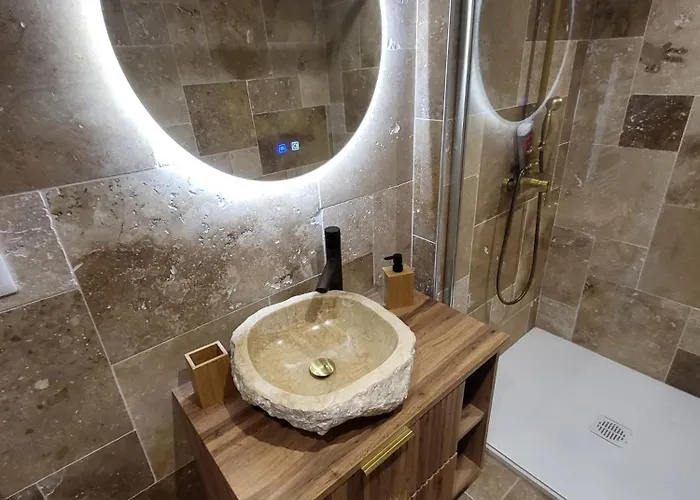 Le Champenois - Jacuzzi - Terrasse - Calme - Ciné Netflix Hébergement de vacances *